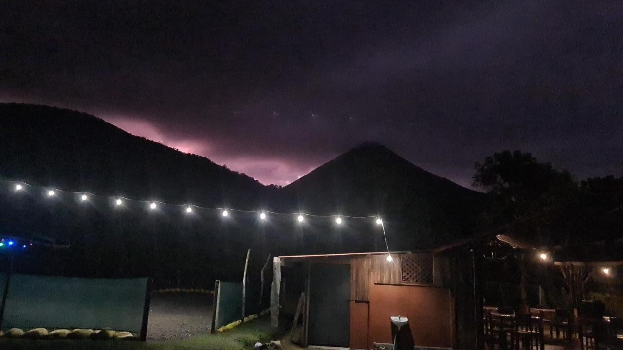 提奥菲利克斯经济山林小屋 La Fortuna 外观 照片