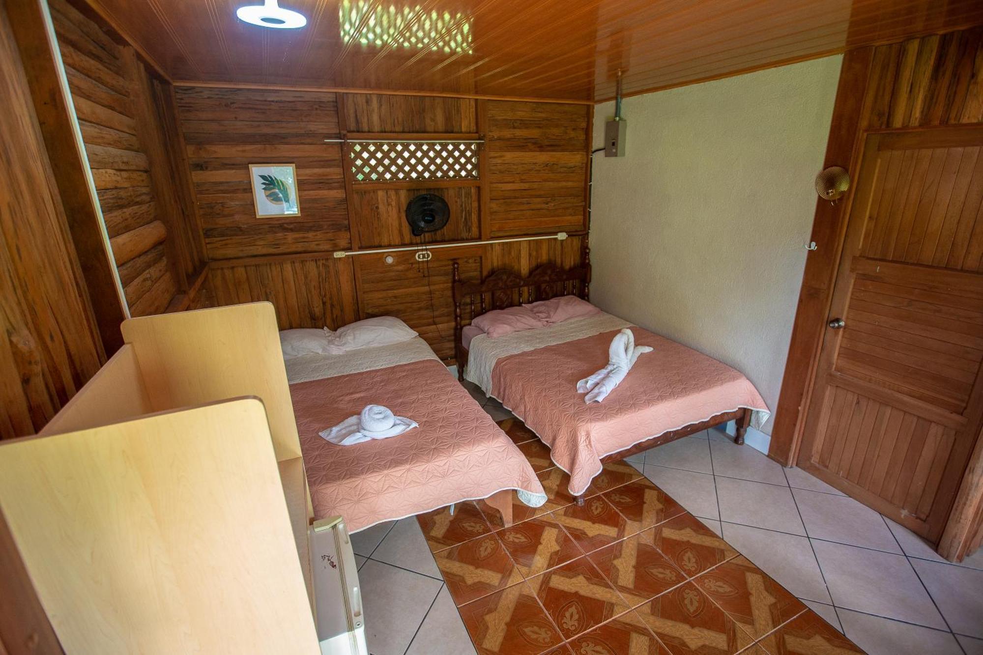 提奥菲利克斯经济山林小屋 La Fortuna 外观 照片